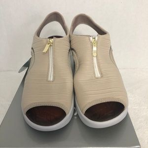 Bzees Women's Vinny Sandal